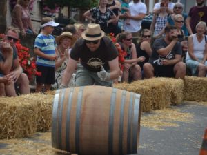 Dorffest am Eckbach mit Fassrollen